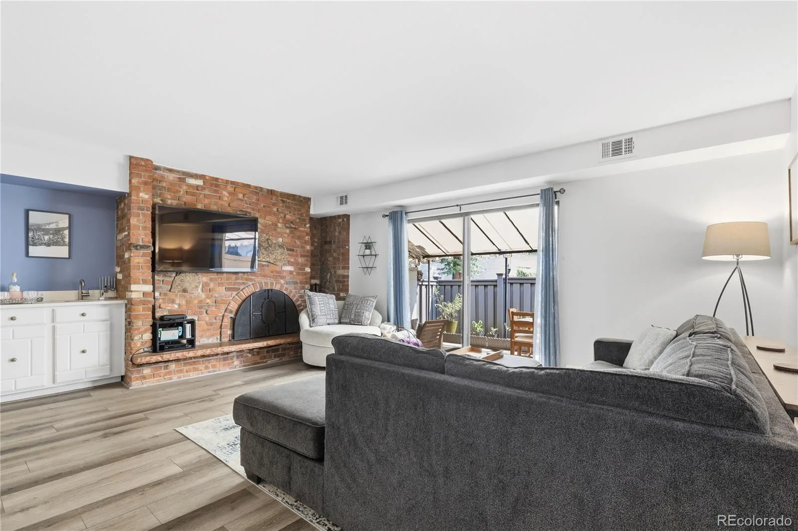 3536 S Ivanhoe Street Denver CO 80237 | MLS #REC6819792 08112026150836 1600 16