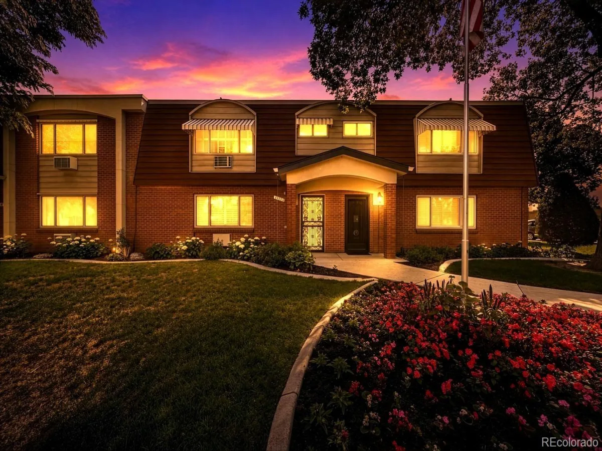 9295 E Center Avenue #76 Denver CO 80247 MLS #REC6820782 06232026002207 1200 31