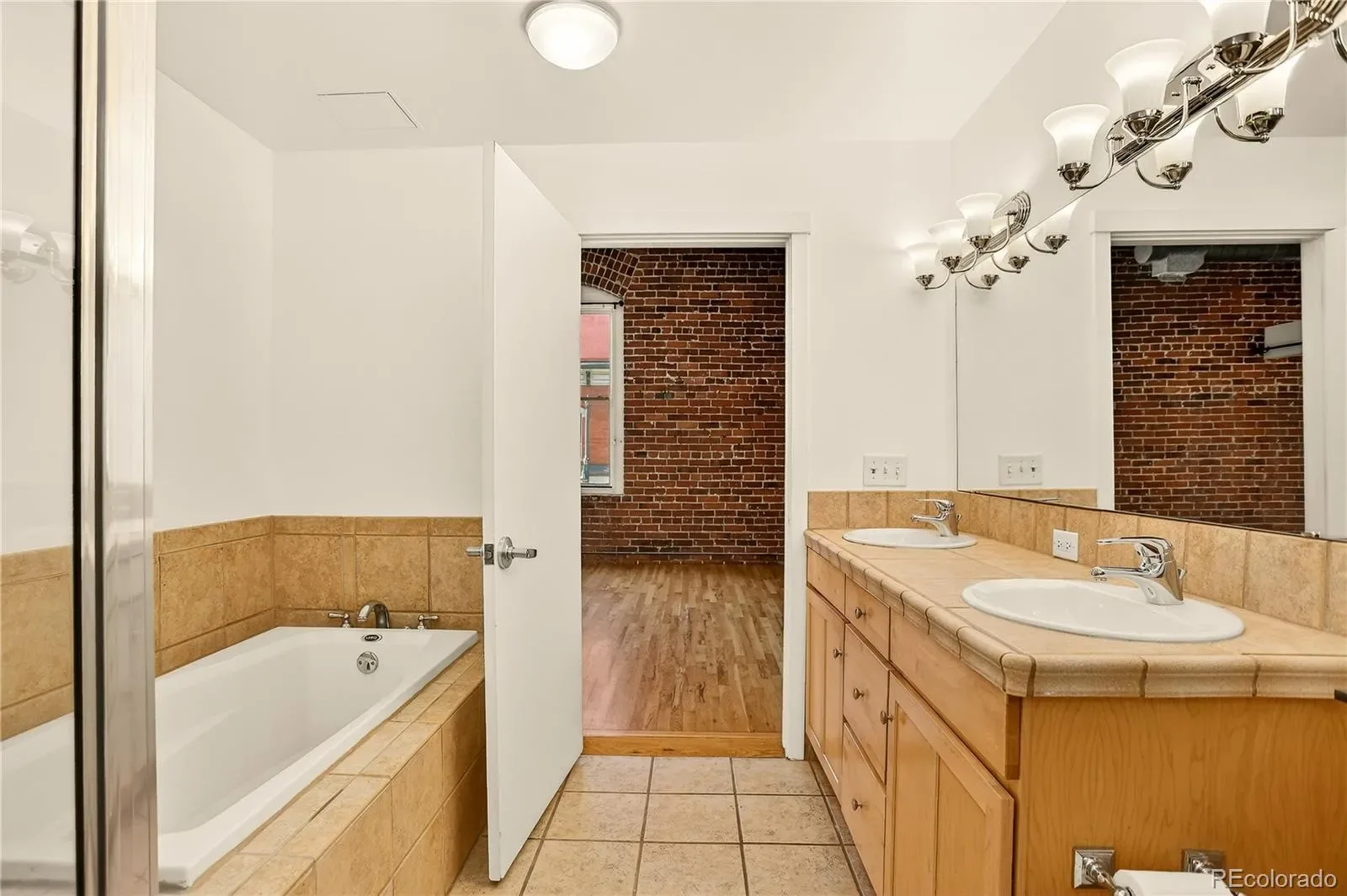 03152026170754 1600 12