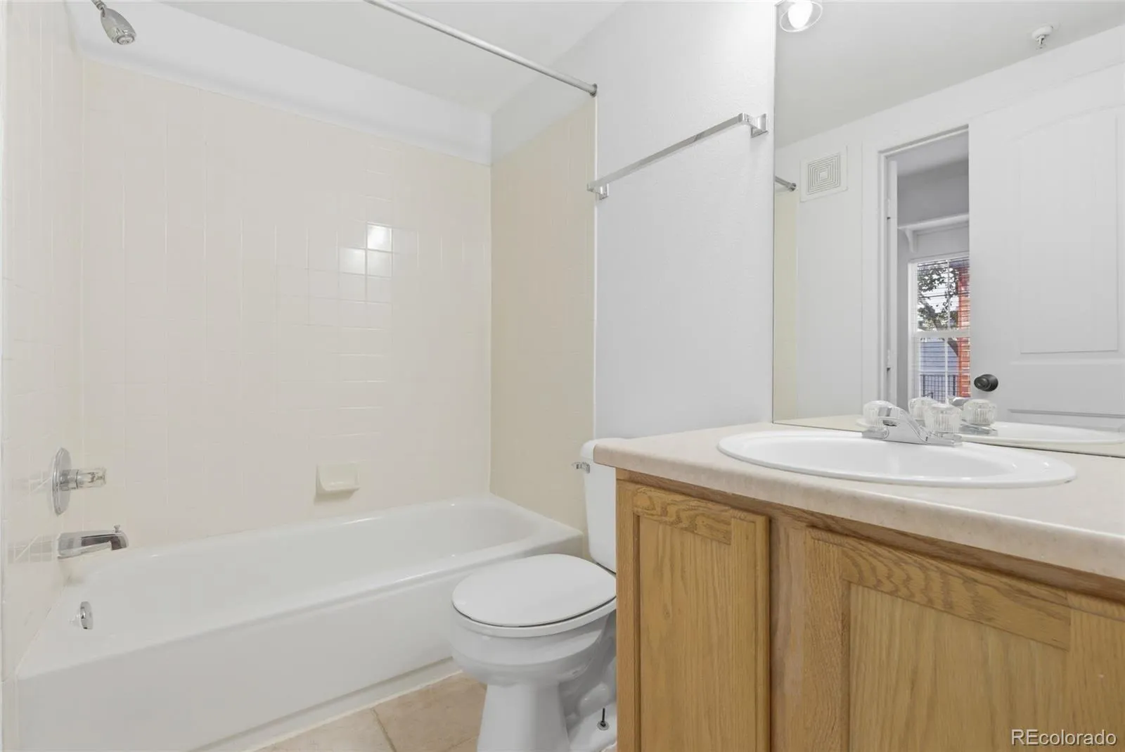 14319 E Grand Drive #167 #BLDG 14 Aurora CO 80015 MLS #REC6822585 05092026020749 1600 23