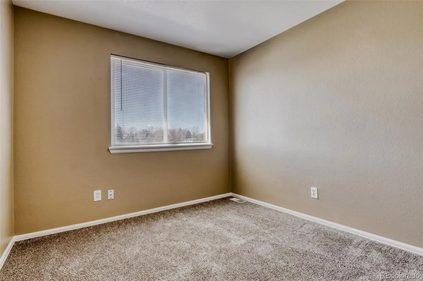 1179 S Waco Street #E Aurora CO 80017 MLS #REC6823373 03302026182459 1600 16