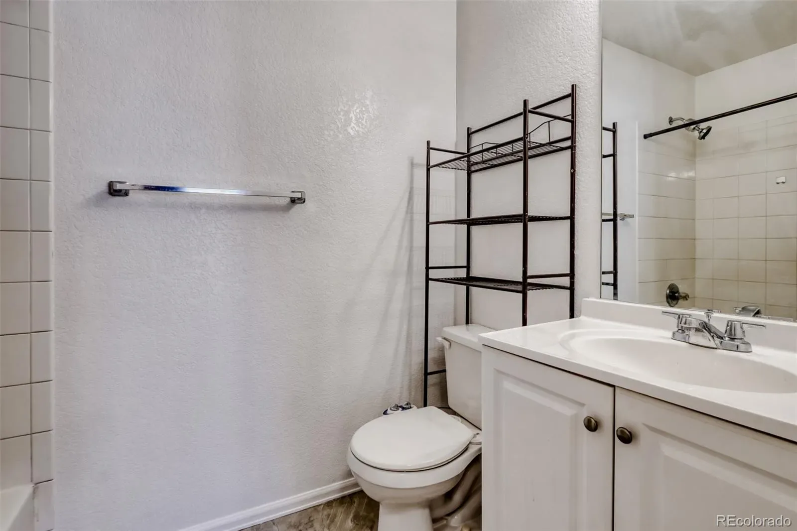 1179 S Waco Street #E Aurora CO 80017 MLS #REC6823373 03302026182459 1600 18