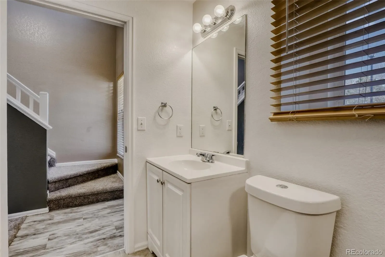 1179 S Waco Street #E Aurora CO 80017 MLS #REC6823373 03302026182459 1600 24