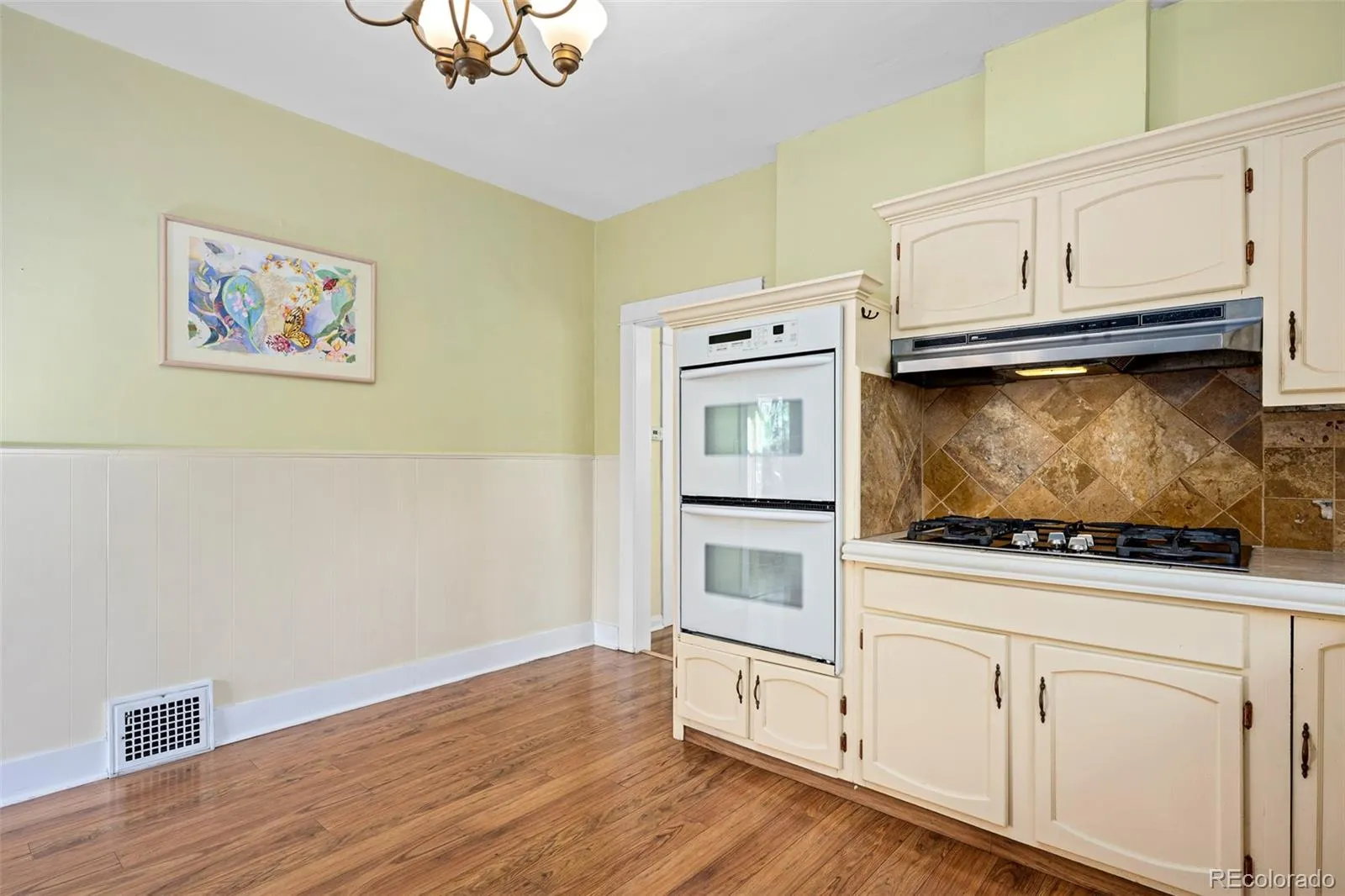 04092026231030 1600 13