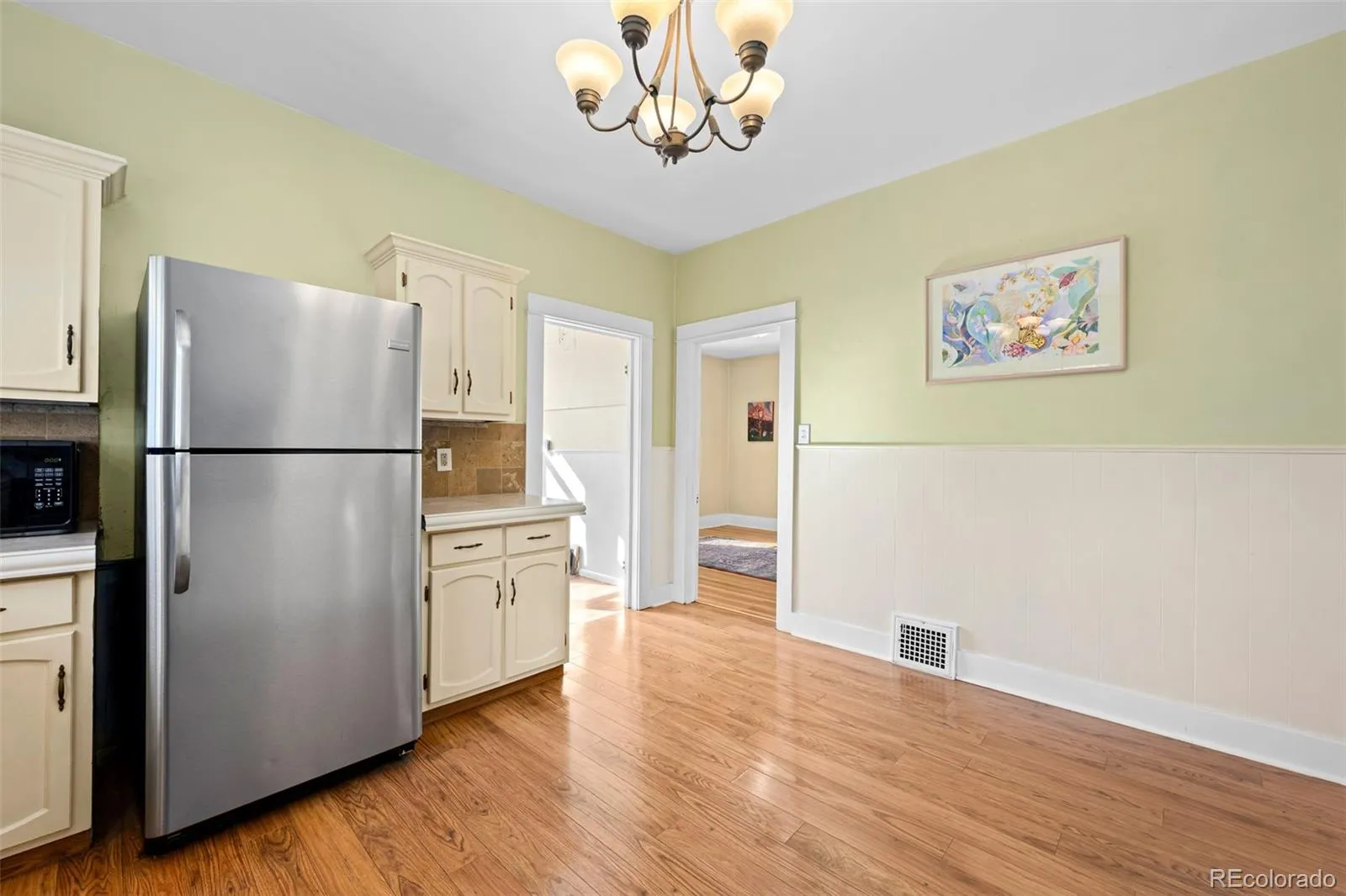 04092026231030 1600 14