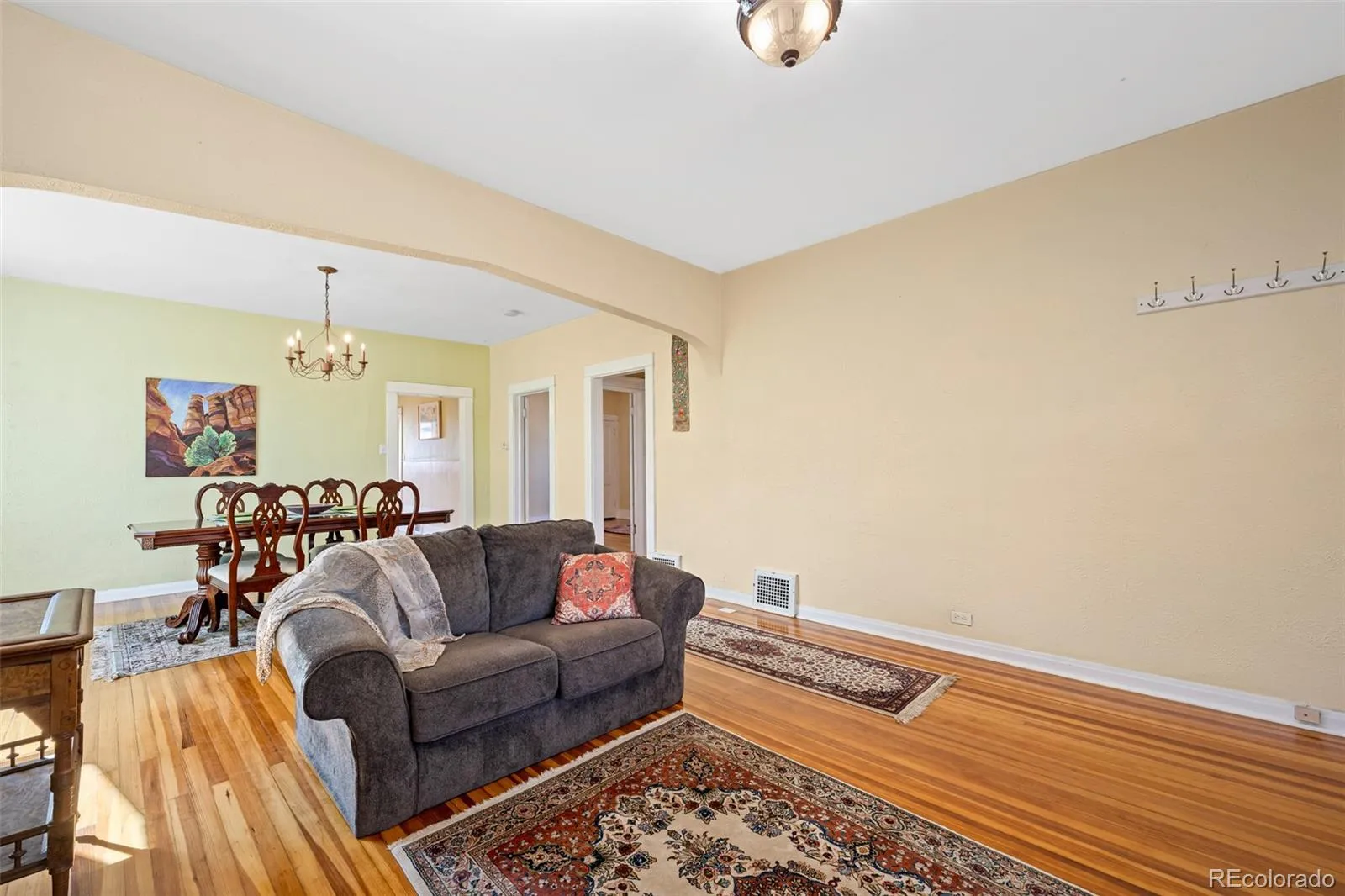 04092026231030 1600 6