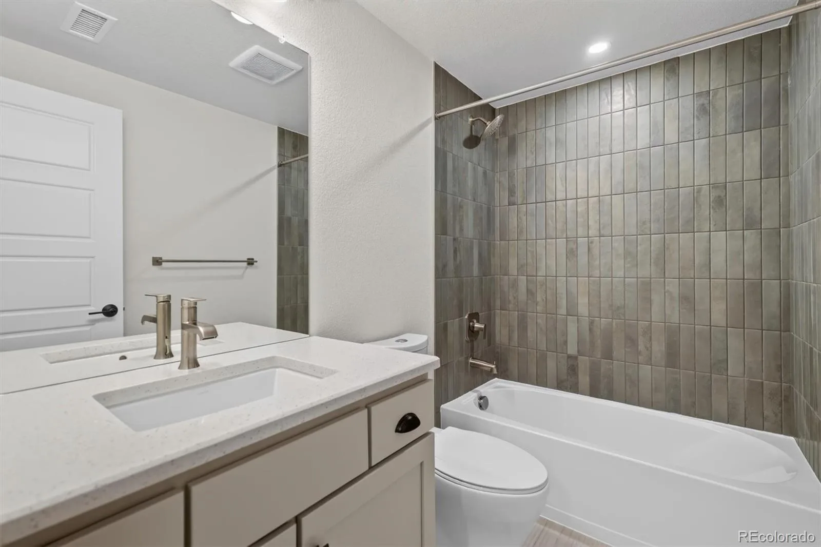 11841 Canyon Avenue Littleton CO 80127 | MLS #REC6823864 06162026223949 1600 38