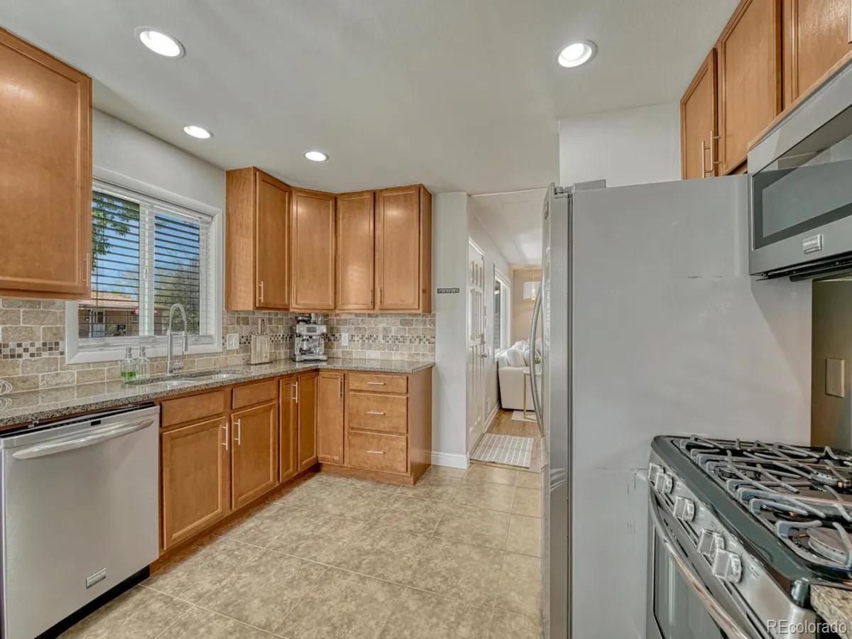 4252 S Logan Street Englewood CO 80113 MLS #REC6825055 05182026192231 1200 11