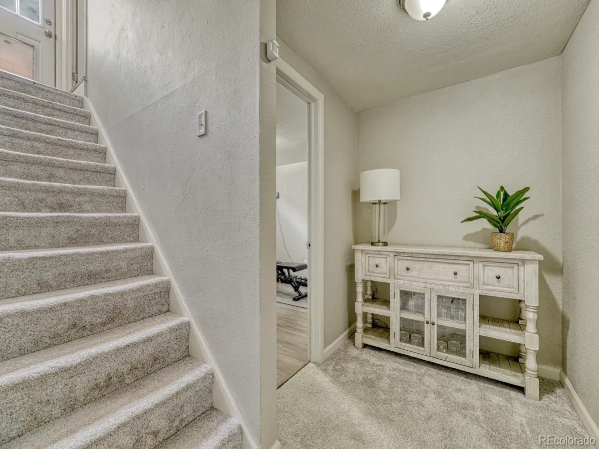 4252 S Logan Street Englewood CO 80113 MLS #REC6825055 05182026192231 1200 21