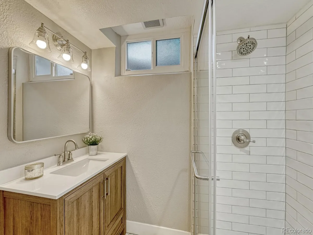 4252 S Logan Street Englewood CO 80113 MLS #REC6825055 06272026201416 1200 26