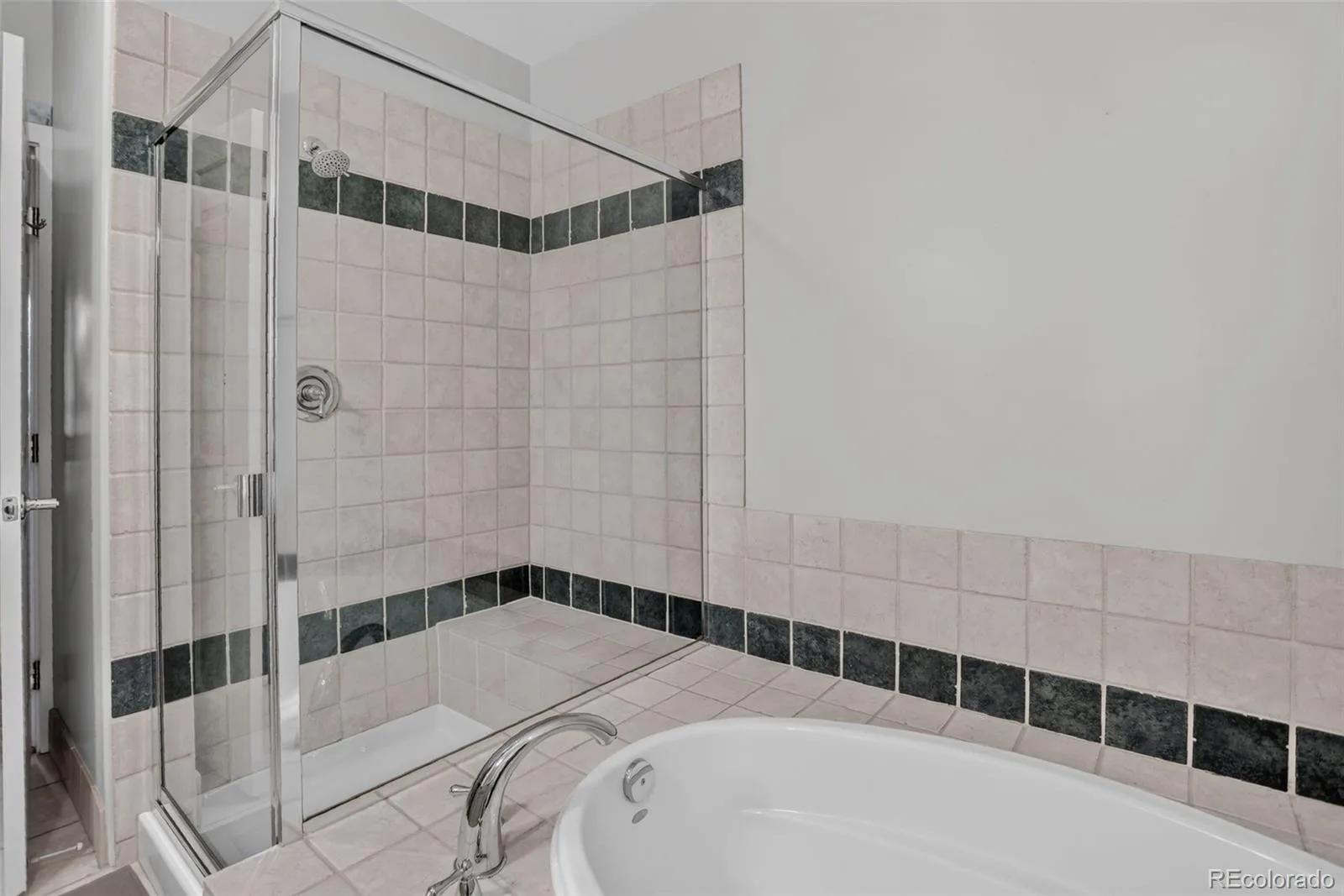 4875 S Monaco Street #309 Denver CO 80237 MLS #REC6825152 07152026024225 1600 19