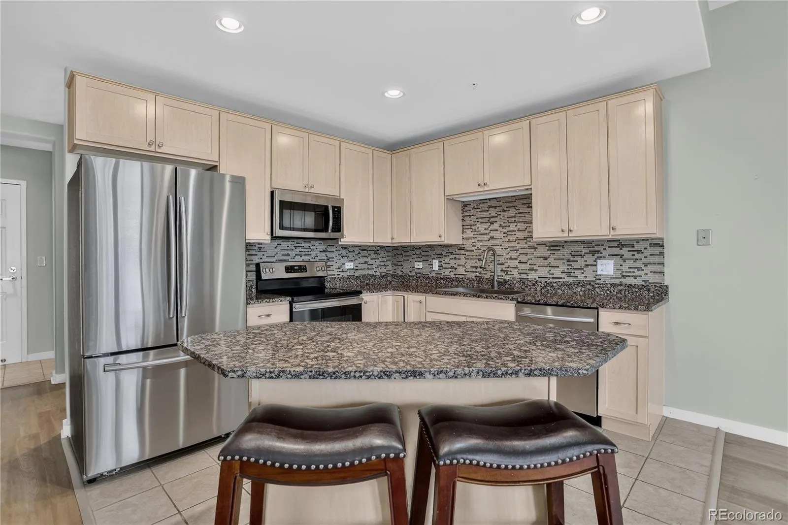 4875 S Monaco Street #309 Denver CO 80237 | MLS #REC6825152 09222026135459 1600 14