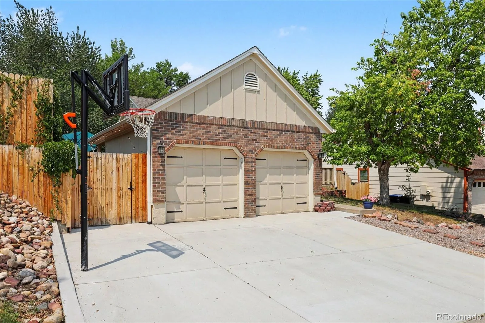 6427 Coors Street Arvada CO 80004 | MLS #REC6826818 08142026194448 1600 19