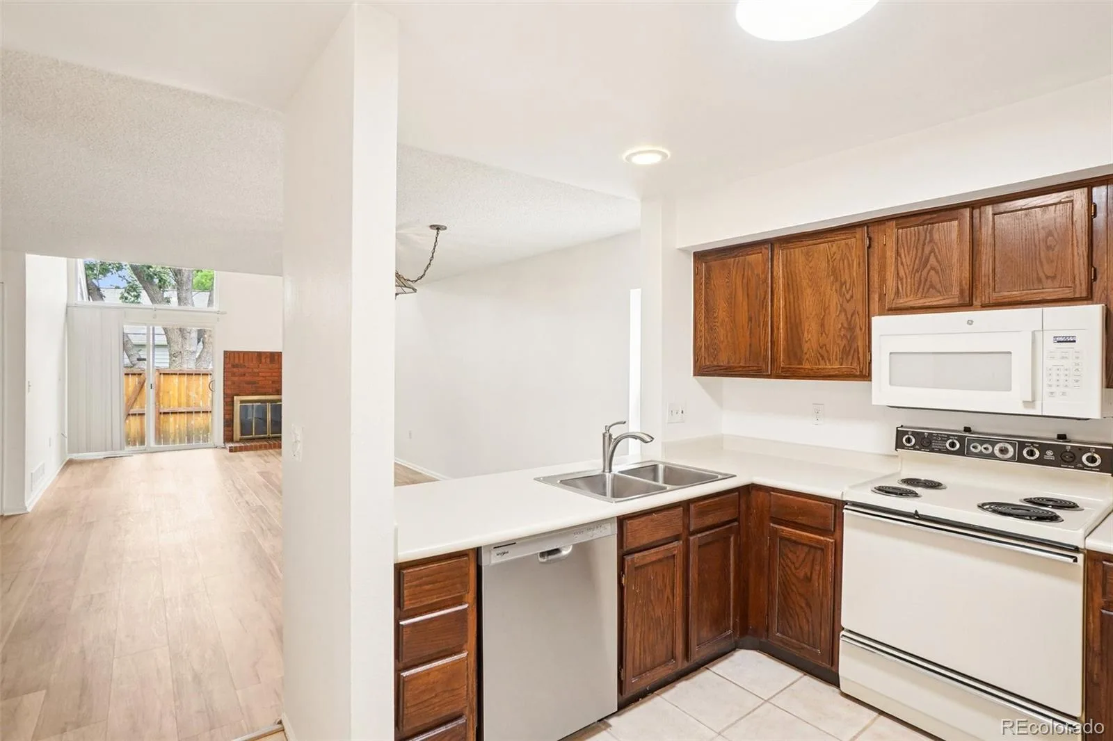 12973 E Cornell Avenue Aurora CO 80014 | MLS #REC6826887 08112026194515 1600 15