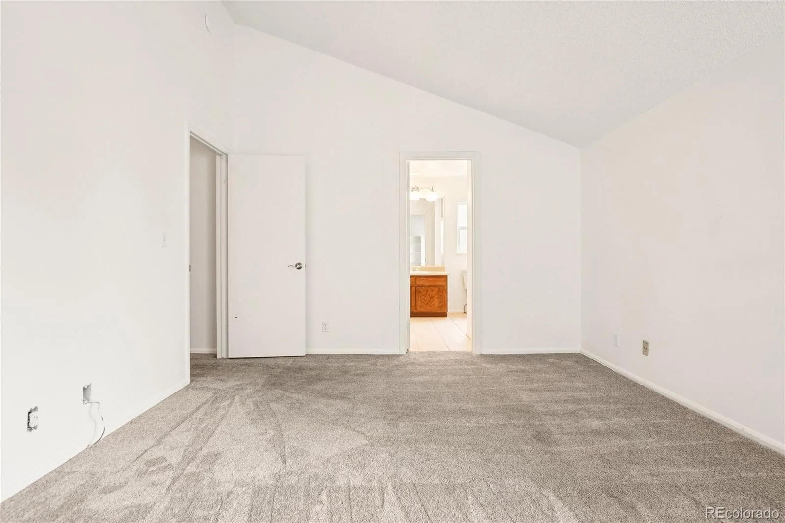 12973 E Cornell Avenue Aurora CO 80014 | MLS #REC6826887 08112026194515 1600 26