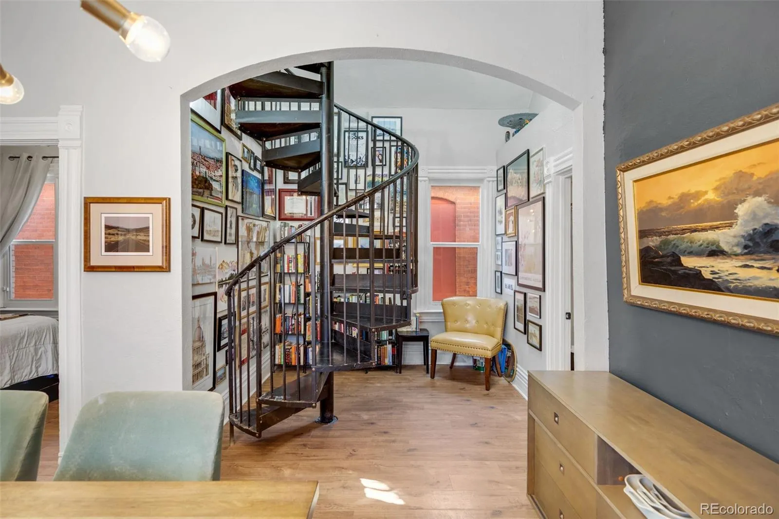 04172026030557 1600 9