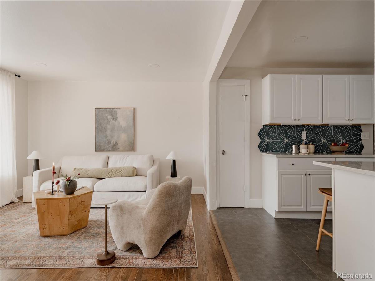 563 Jamaica Street Aurora CO 80010 | MLS #REC6834678 MLS #REC6834678 image #0