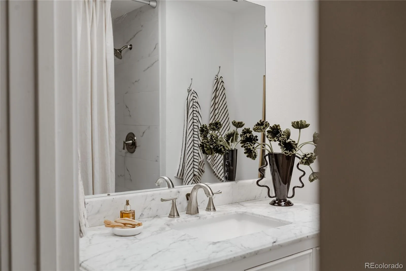 563 Jamaica Street Aurora CO 80010 | MLS #REC6834678 08122026181703 1600 17