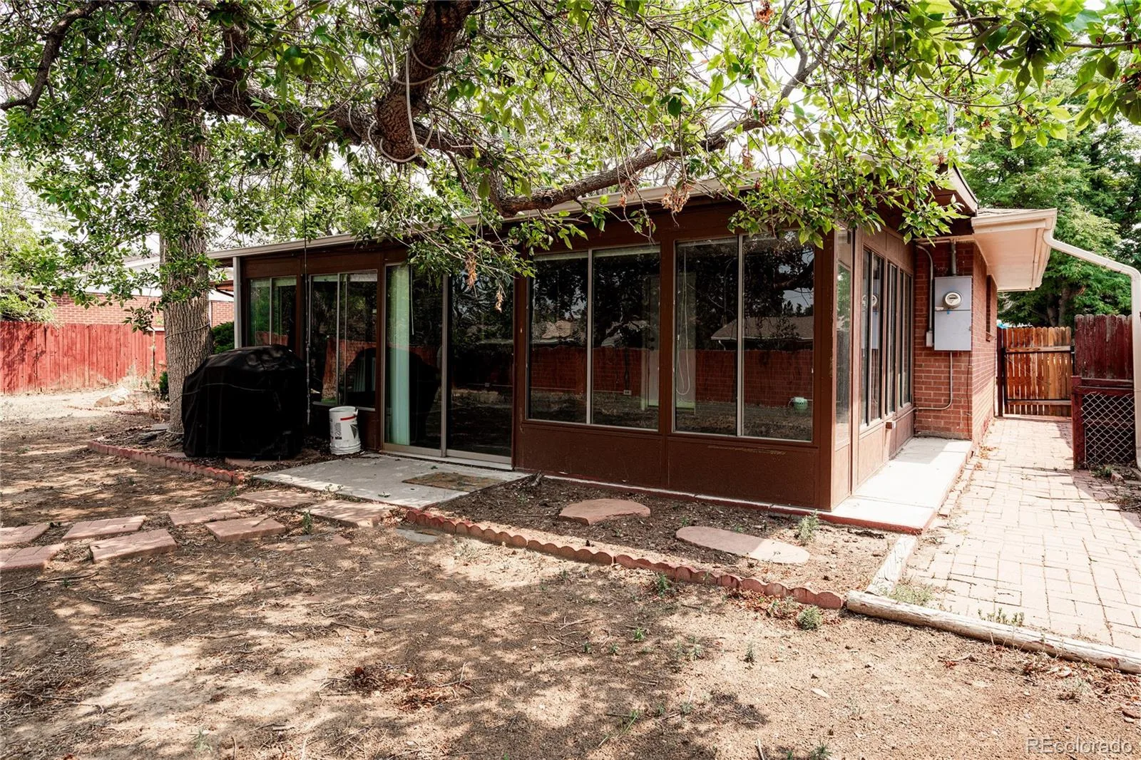 563 Jamaica Street Aurora CO 80010 | MLS #REC6834678 08122026181703 1600 42