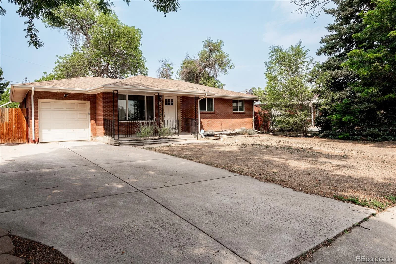 563 Jamaica Street Aurora CO 80010 | MLS #REC6834678 08122026181703 1600 47