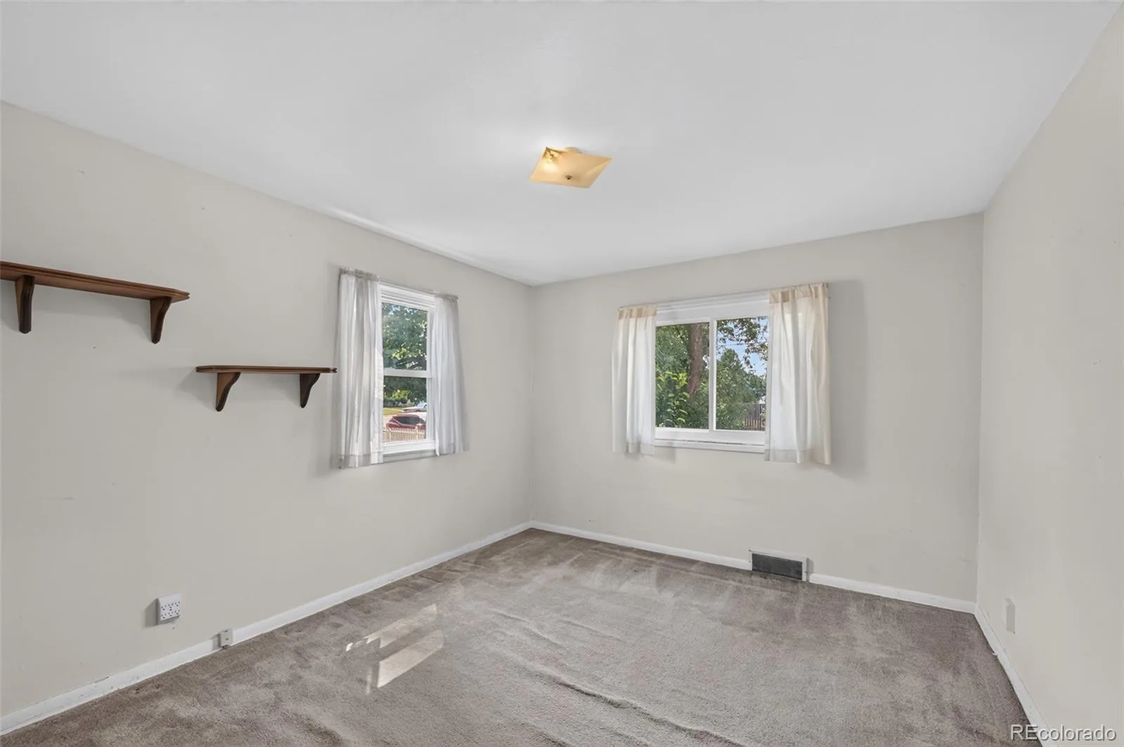 10831 Lowry Place Aurora CO 80010 | MLS #REC6840797 08102026141948 1600 15