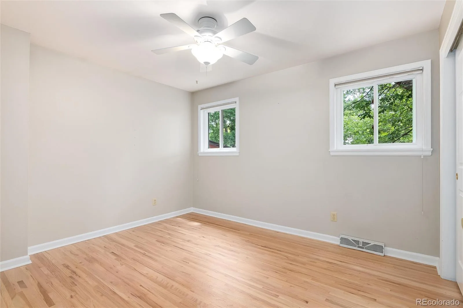 7910 W Harvard Place Lakewood CO 80227 MLS #REC6840860 06112026212821 1600 23