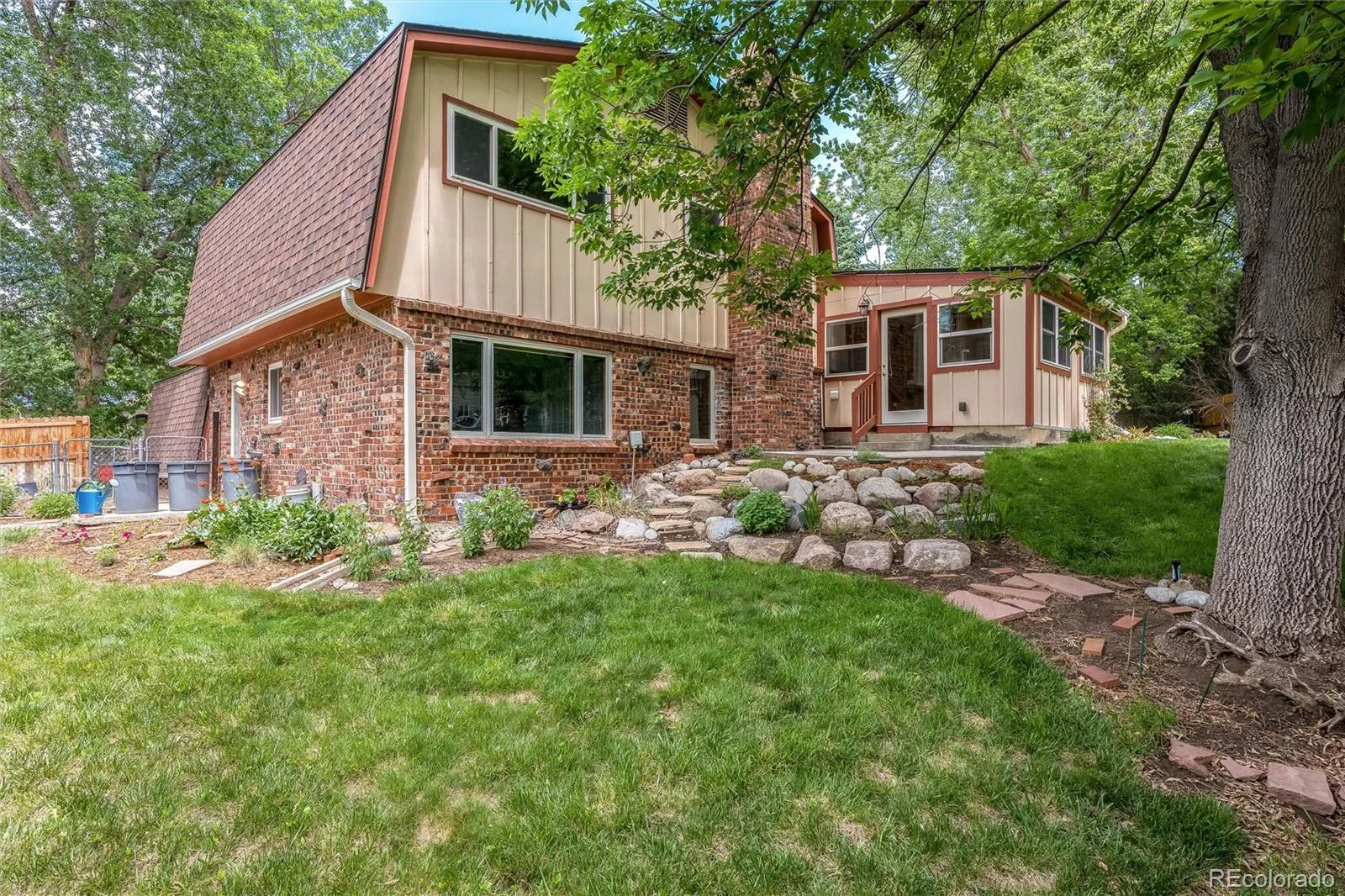 7910 W Harvard Place Lakewood CO 80227 MLS #REC6840860 06112026212821 1600 38