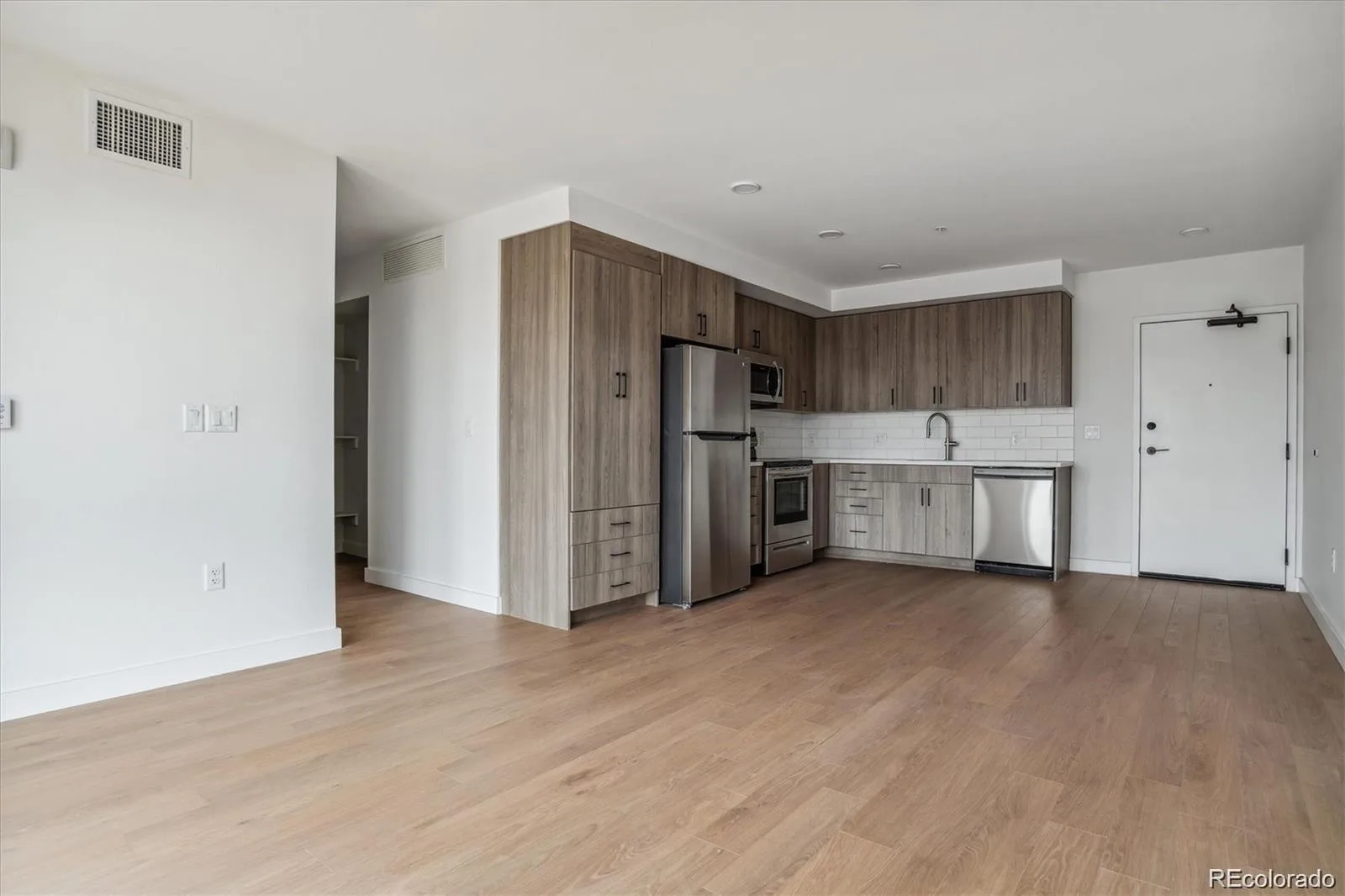 3575 Chestnut Place #502 Denver CO 80216 | MLS #REC6845822 08202026150527 1600 2