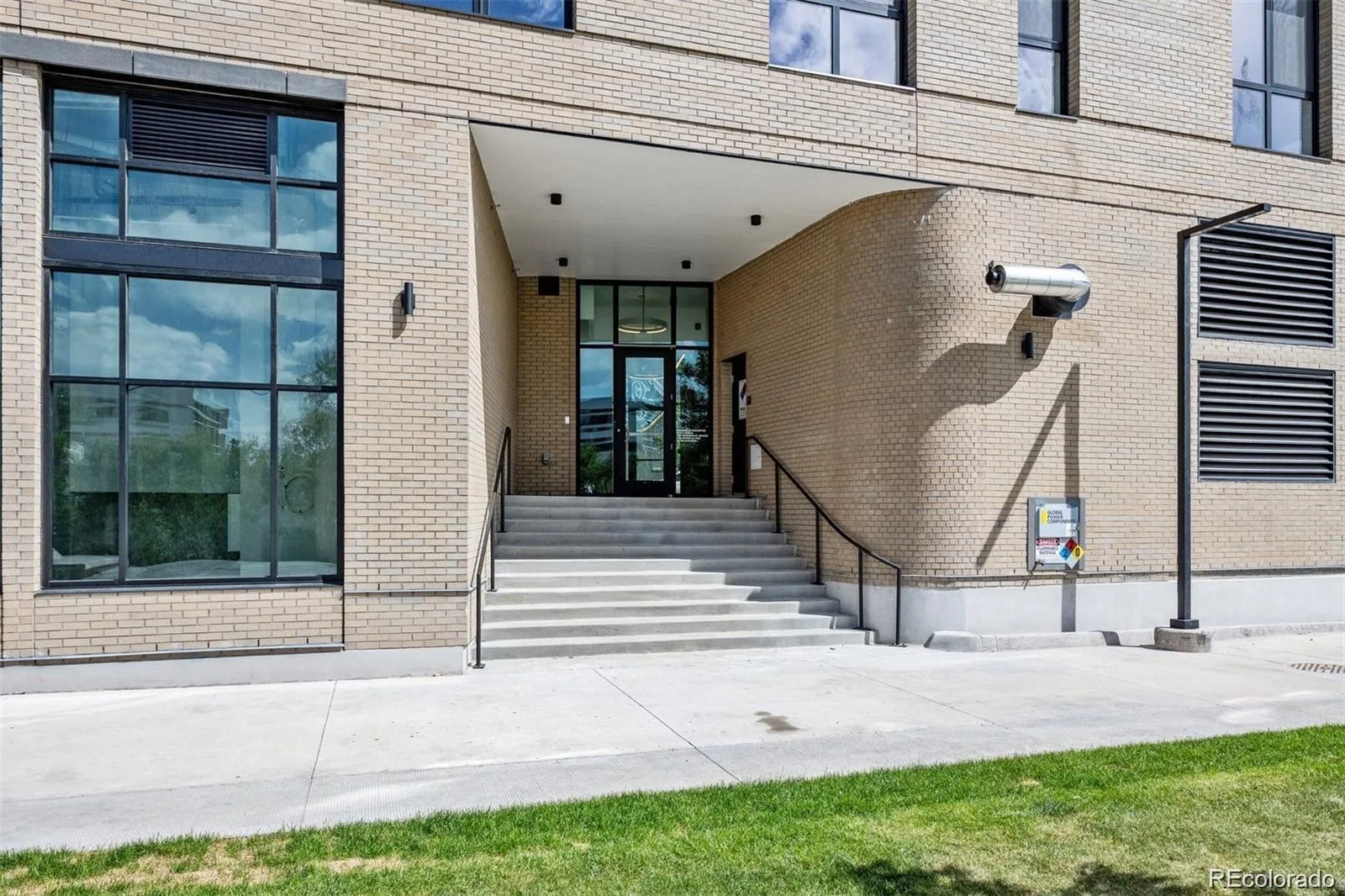 3575 Chestnut Place #502 Denver CO 80216 | MLS #REC6845822 08202026150527 1600 6