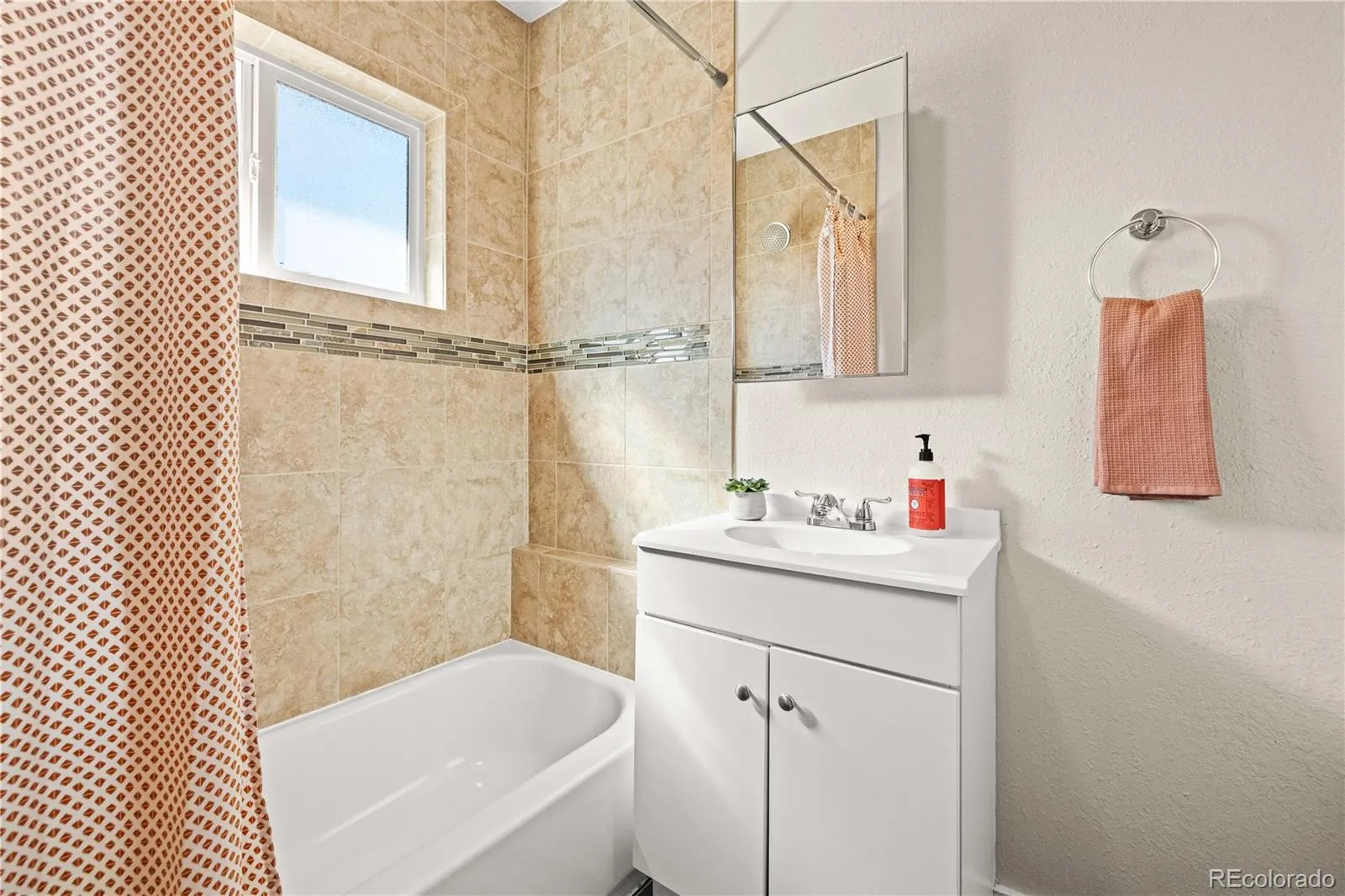 4394 W Center Avenue Denver CO 80219 MLS #REC6847287 05012026010642 1600 8