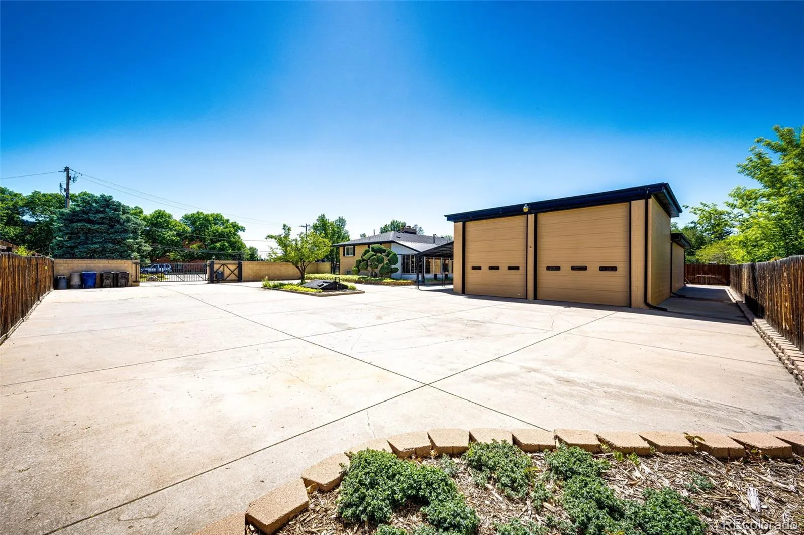 5215 Allison Street Arvada CO 80002 MLS #REC6847929 05212026022053 1600 26