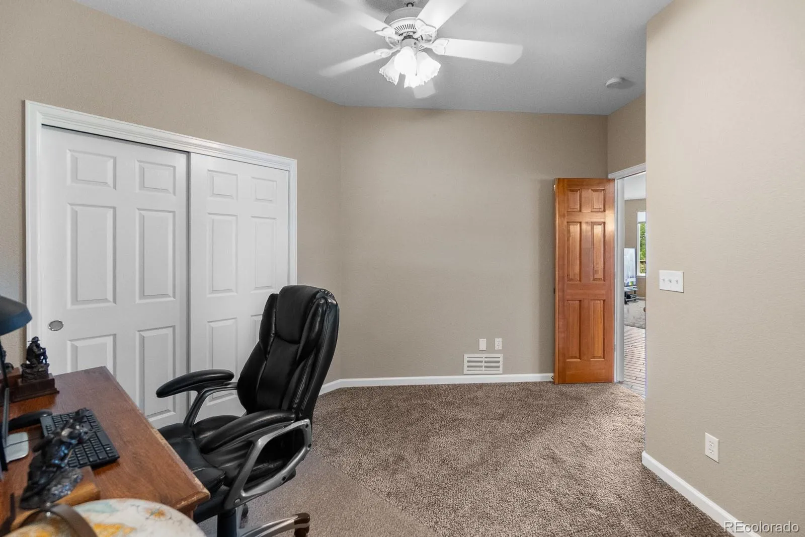 6576 Torrey Court Arvada CO 80007 MLS #REC6850964 05102026060831 1600 24