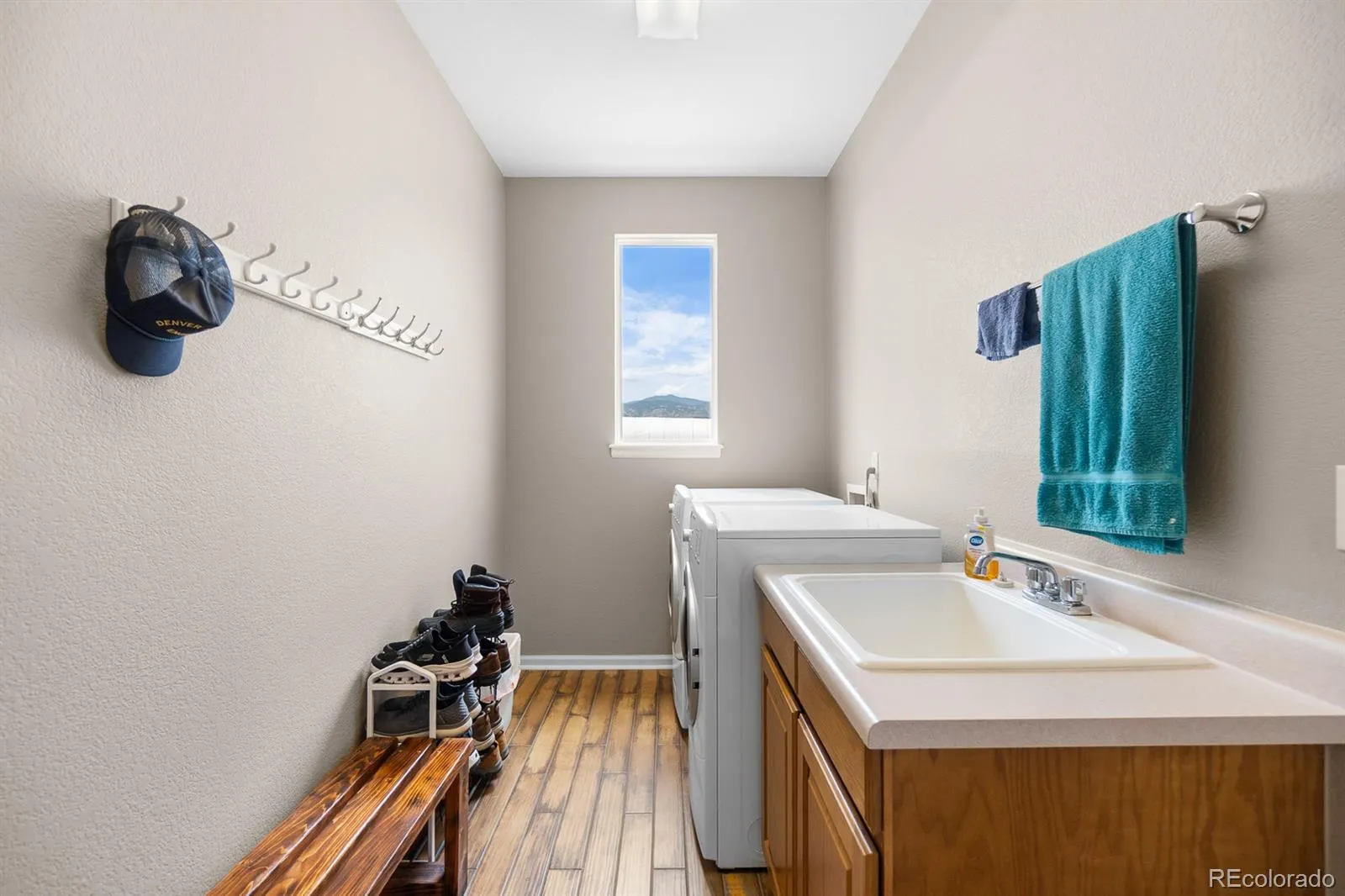 6576 Torrey Court Arvada CO 80007 MLS #REC6850964 05102026060831 1600 25