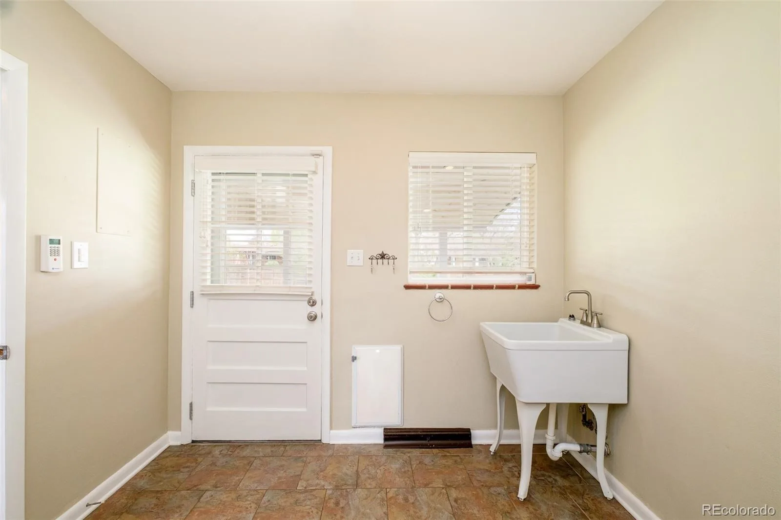 2432 S Kearney Street Denver CO 80222 | MLS #REC6852652 08092026202840 1600 16