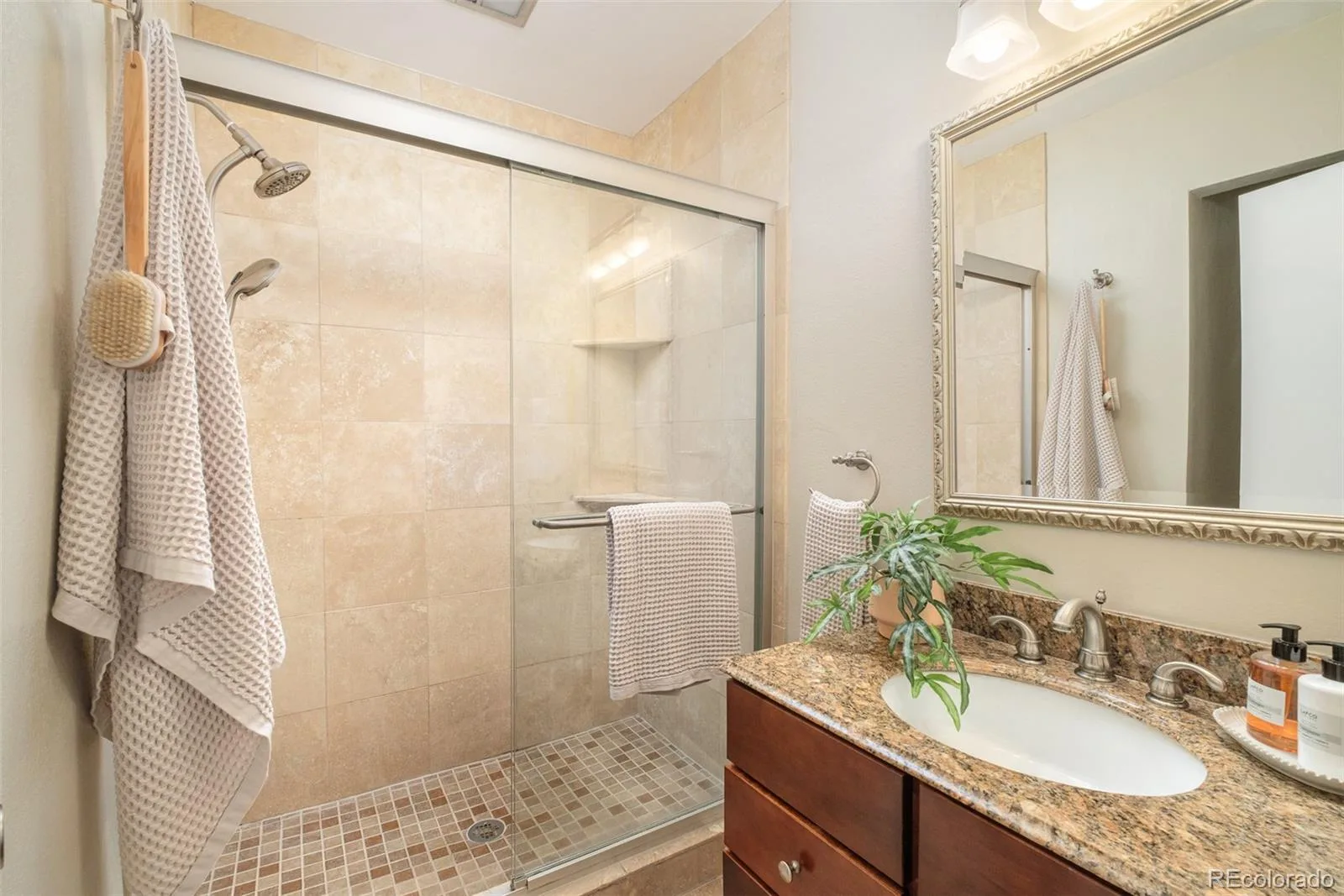 2432 S Kearney Street Denver CO 80222 | MLS #REC6852652 08092026202840 1600 26