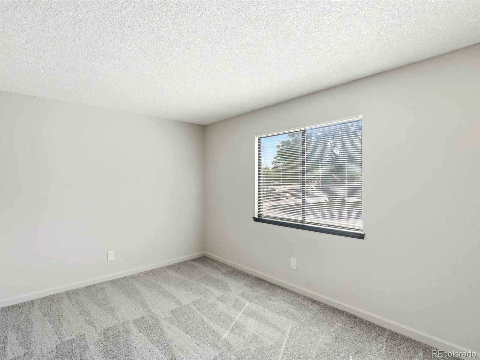 18195 E Ohio Avenue #104 Aurora CO 80017 | MLS #REC6853954 07032026193541 1600 19