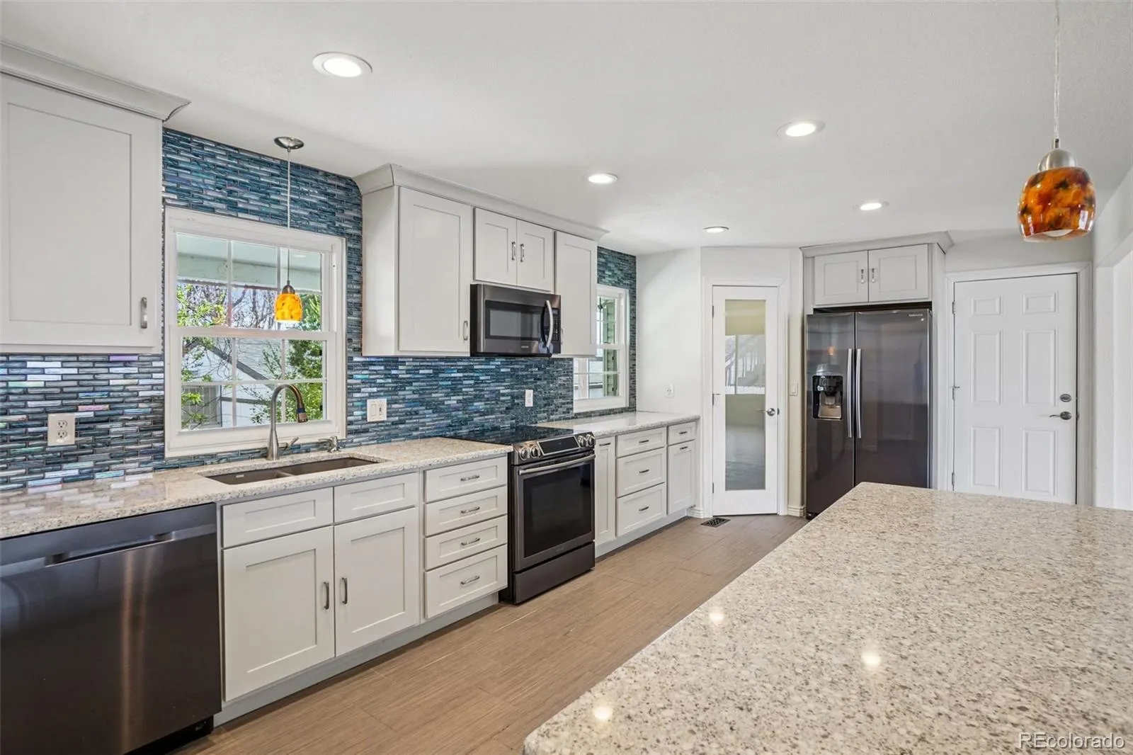 04092026173719 1600 12