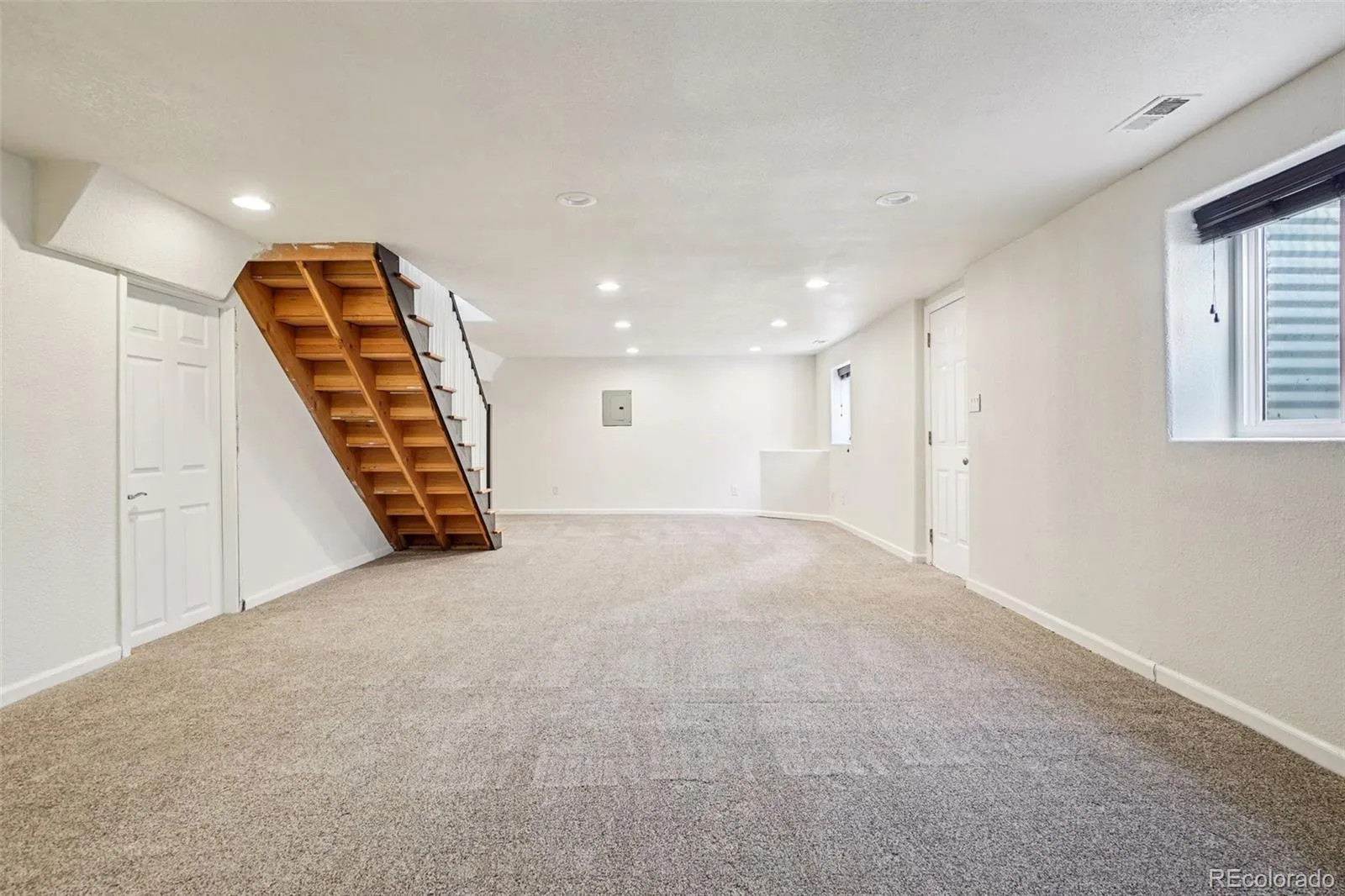 04092026173719 1600 32