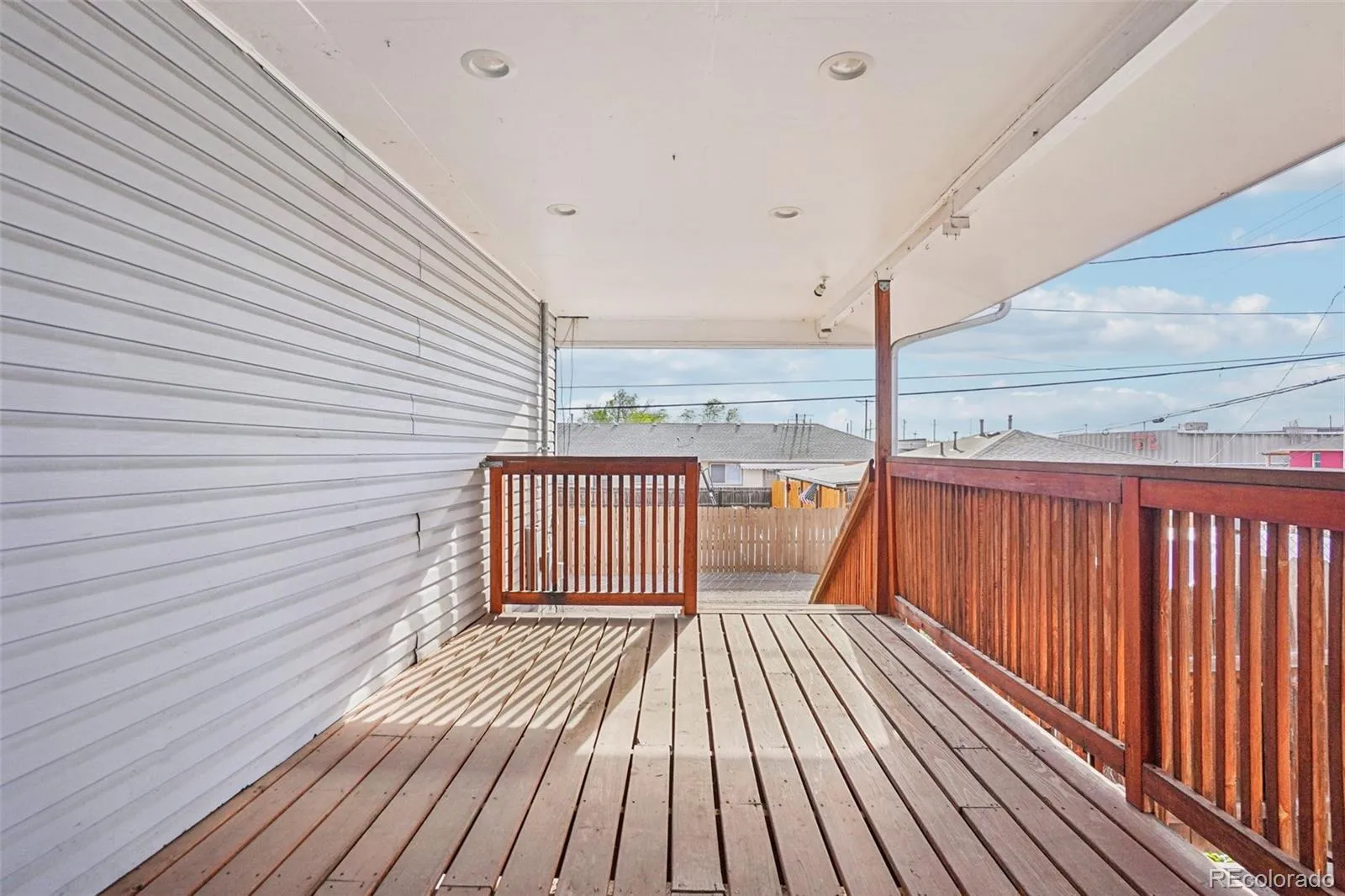 04092026173719 1600 40