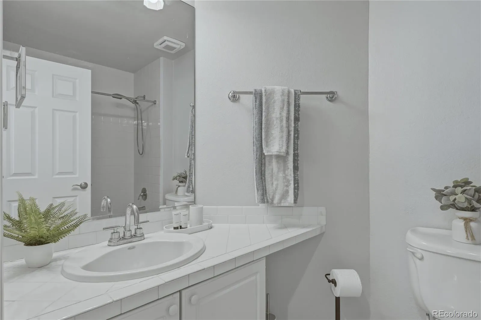 04182026030713 1600 32