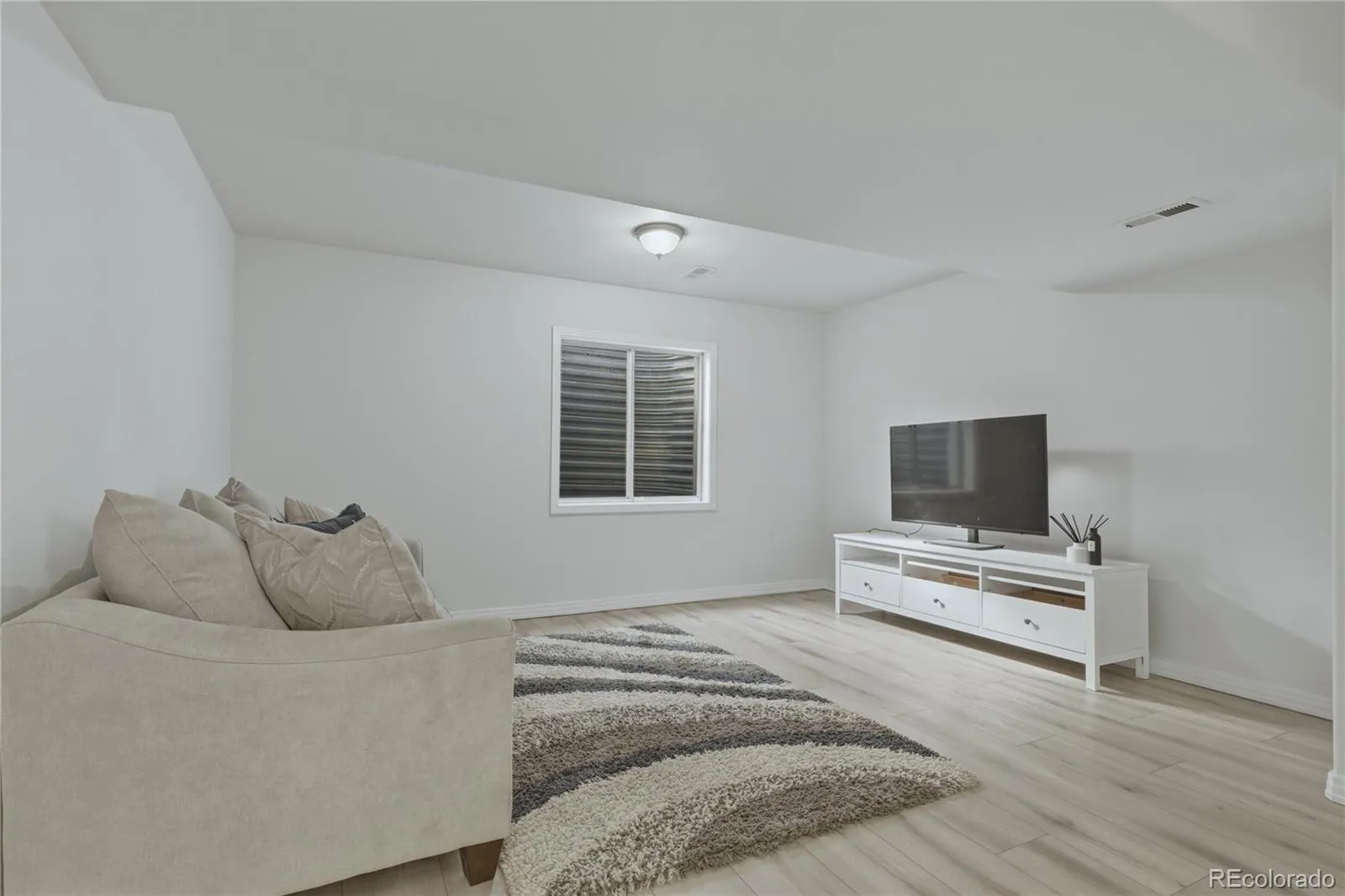 04182026030713 1600 39