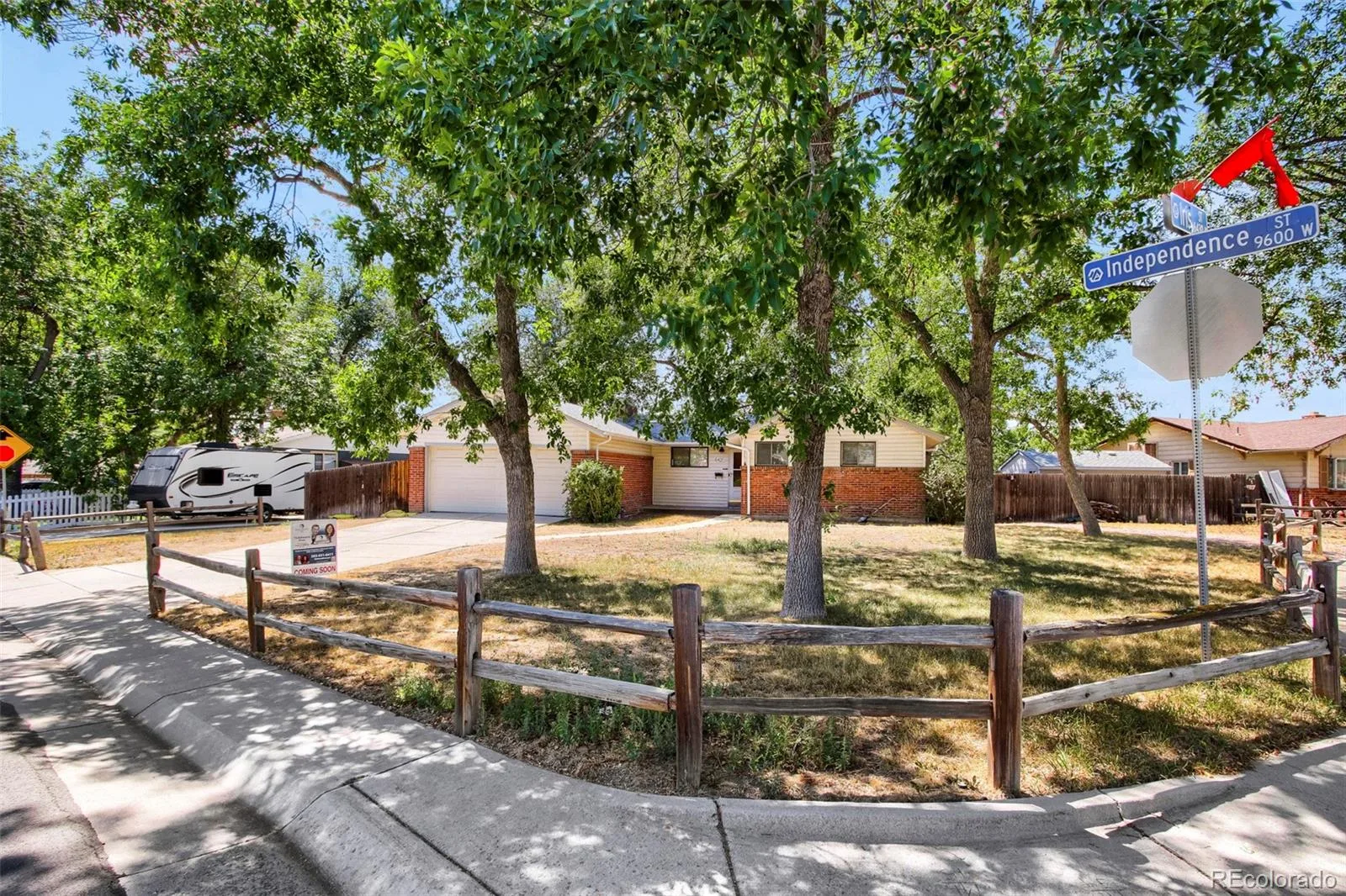 6421 Independence Street Arvada CO 80004 | MLS #REC6855387 08212026152729 1600 2