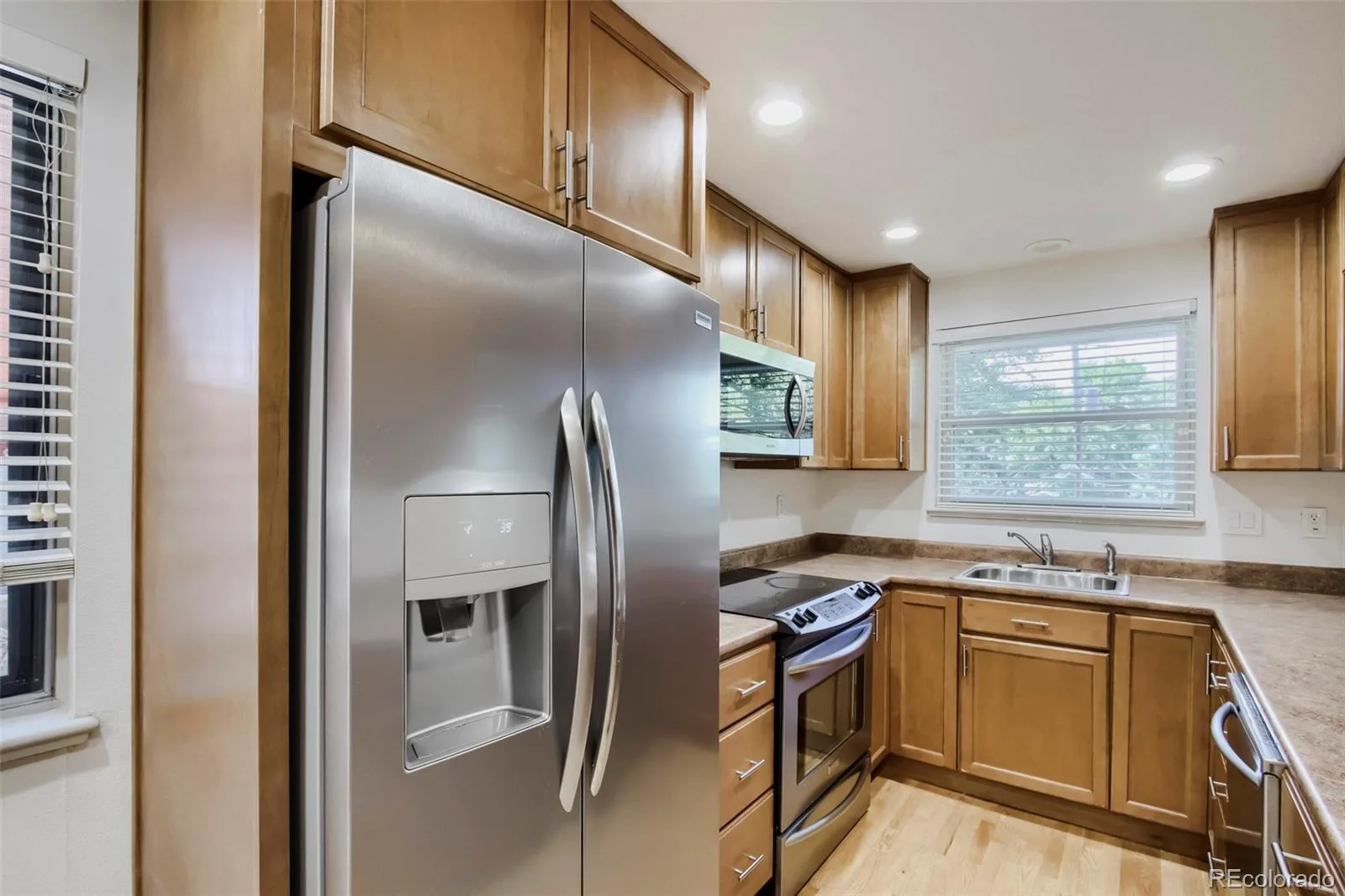 6421 Independence Street Arvada CO 80004 | MLS #REC6855387 08212026152729 1600 8