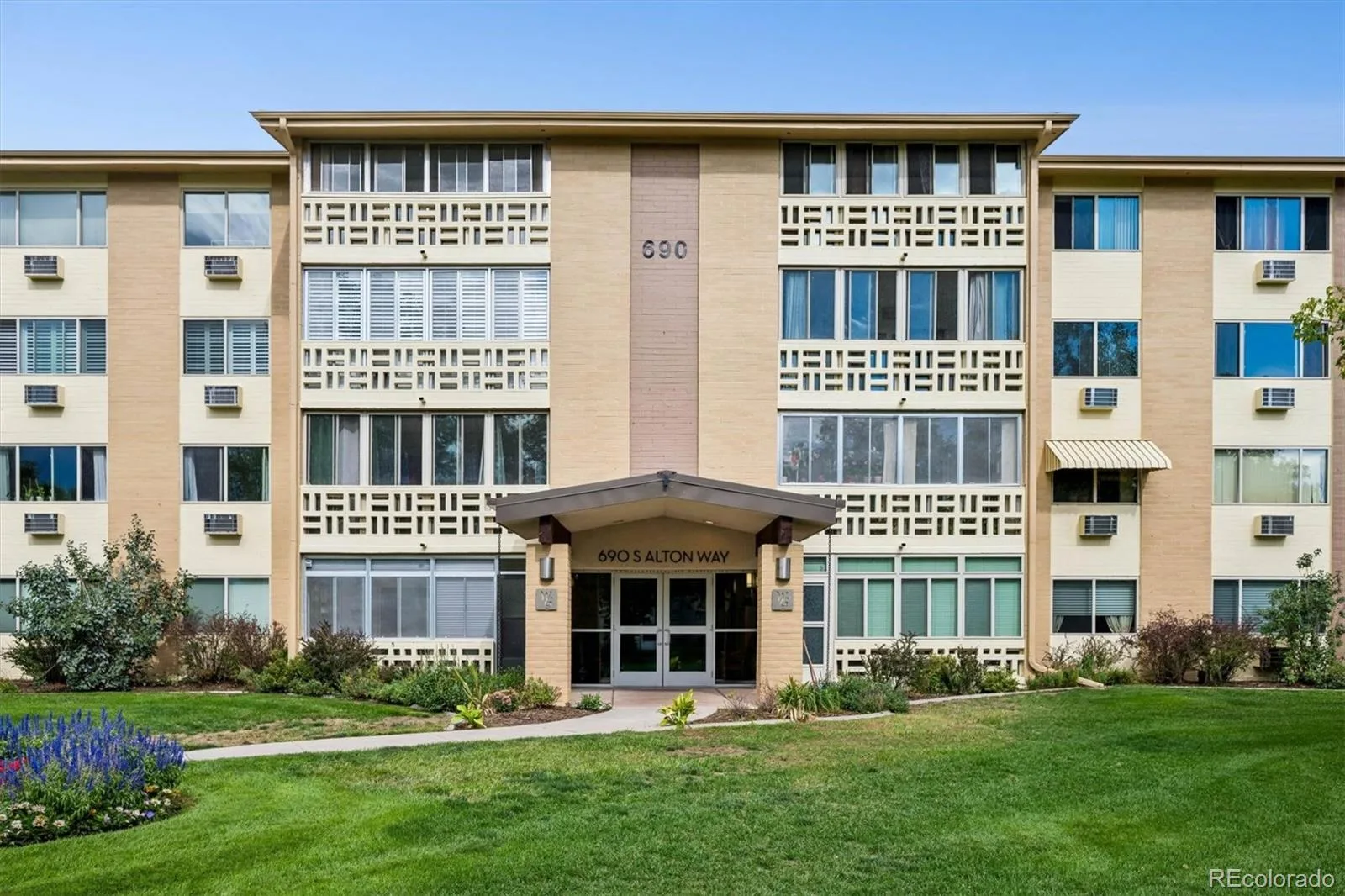 690 S Alton Way #6B Denver CO 80247 | MLS #REC6855805 09242026230658 1600 22