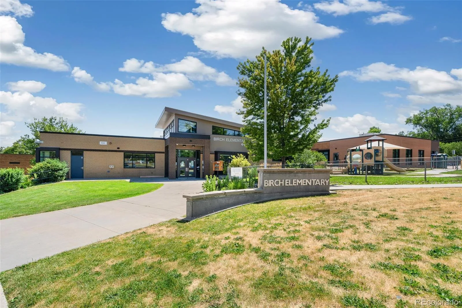 874 Dexter Drive Broomfield CO 80020 MLS #REC6857259 07172026020514 1600 35