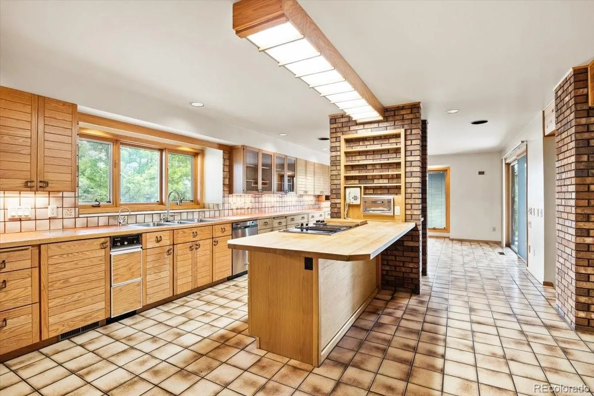 1625 E Layton Drive Englewood CO 80113 | MLS #REC6857717 06102026211940 1200 10