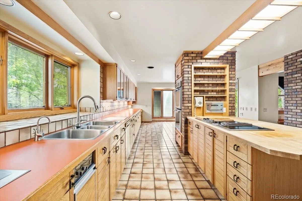 1625 E Layton Drive Englewood CO 80113 | MLS #REC6857717 06102026211940 1200 11