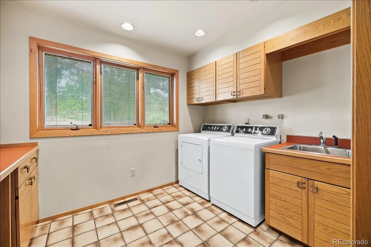 1625 E Layton Drive Englewood CO 80113 | MLS #REC6857717 06102026211940 1200 37