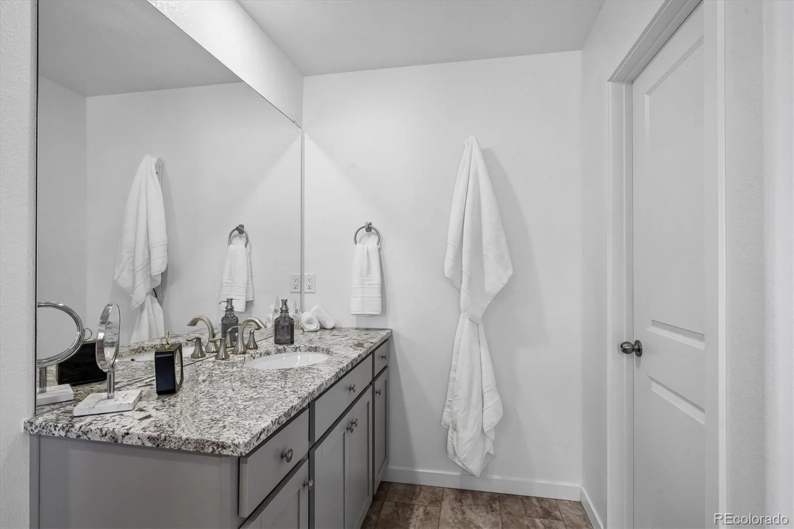 8377 Rush Creek Avenue Littleton CO 80125 | MLS #REC6857822 08072026192838 1600 29