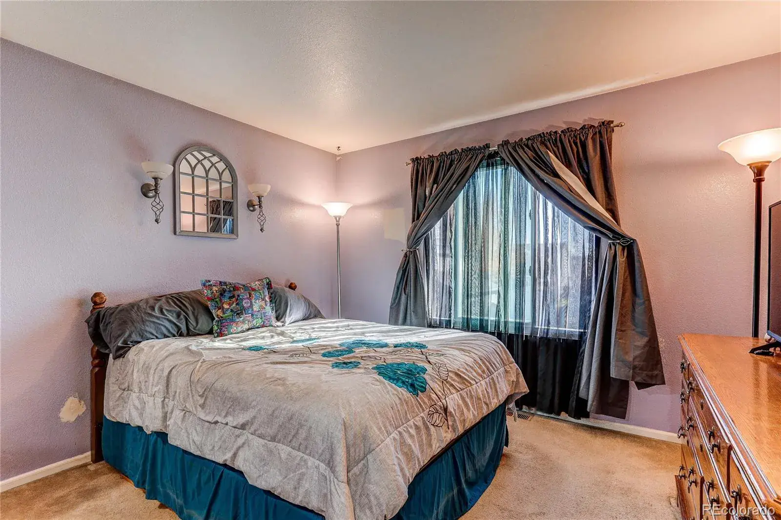 11142025221938 1600 11